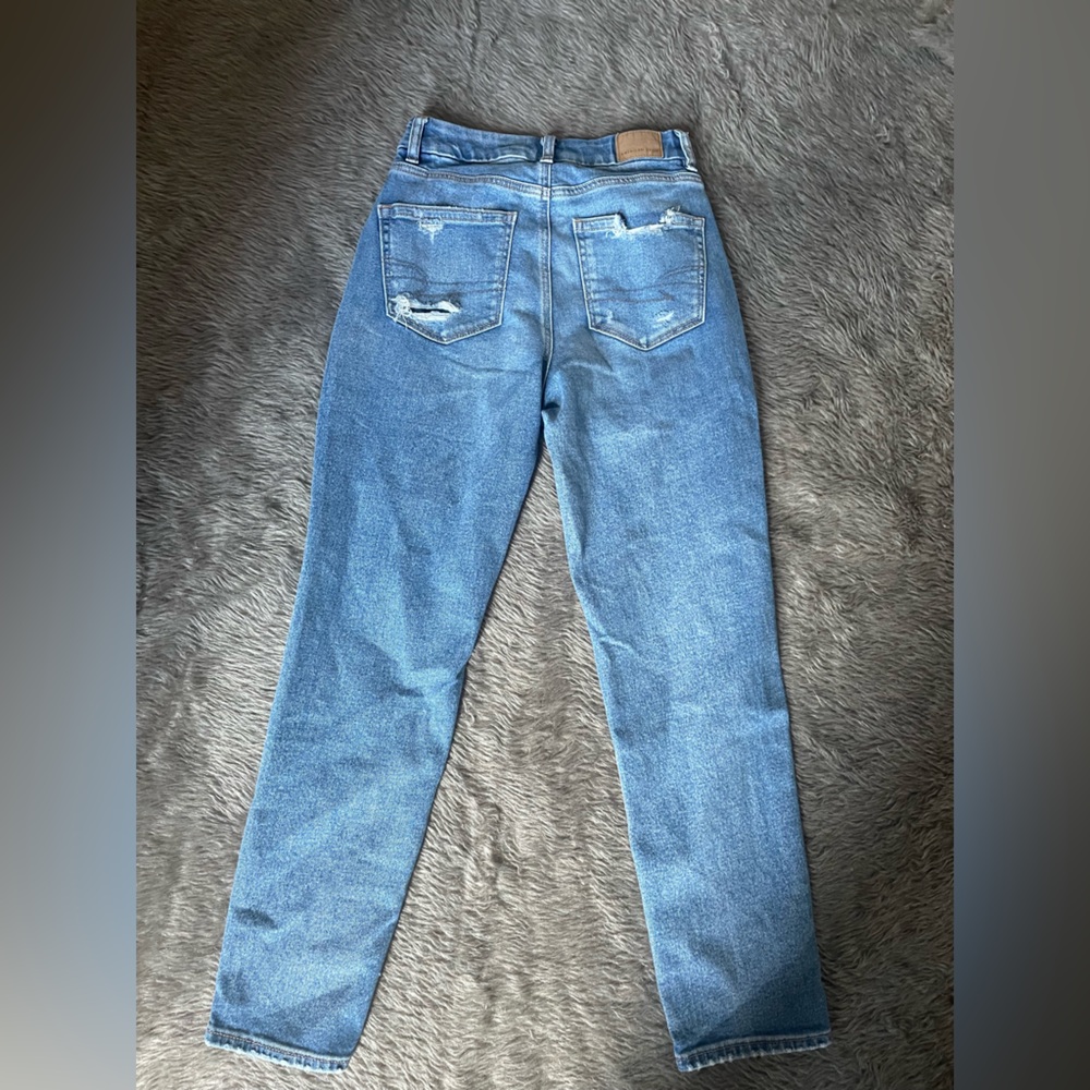 Women’s American Eagle Distressed Jeans ( 2 ) - Picture 2 of 3